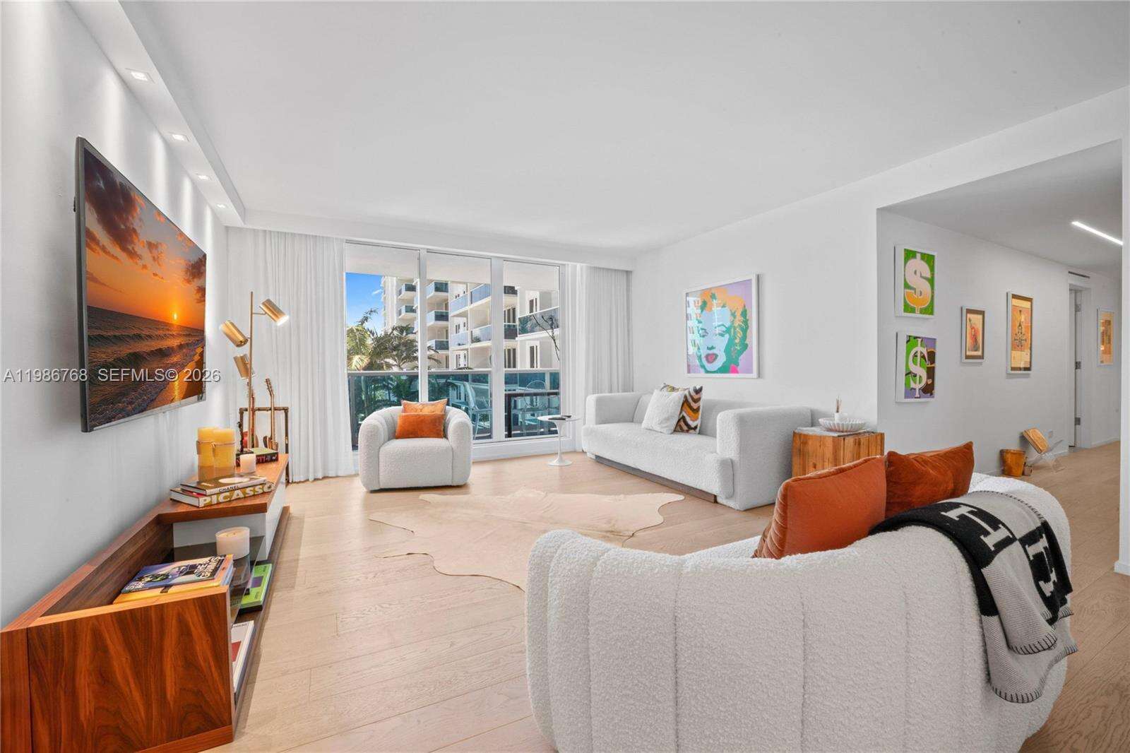 Roney Palace at 2301 Collins Ave, Miami Beach, FL 33139 - For Rent photo 5