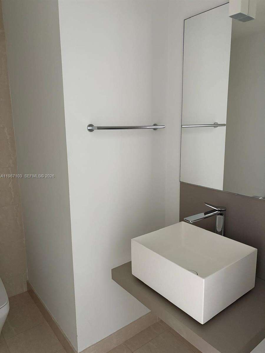 Brickell Flatiron at 1000 Brickell Plz, Miami, FL 33131 - For Rent photo 30