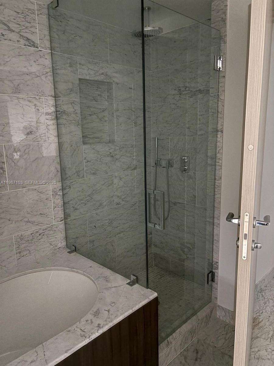 Brickell Flatiron at 1000 Brickell Plz, Miami, FL 33131 - For Rent photo 36