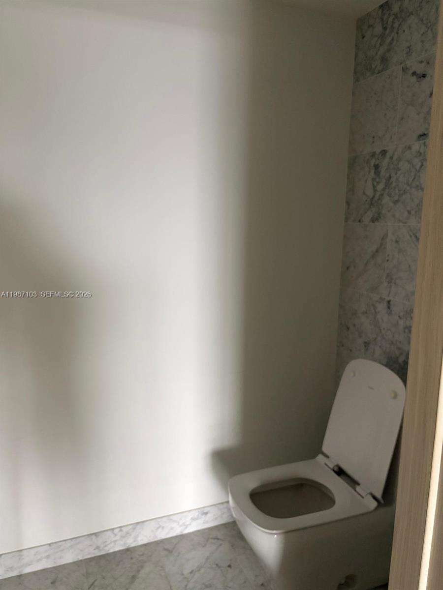 Brickell Flatiron at 1000 Brickell Plz, Miami, FL 33131 - For Rent photo 39