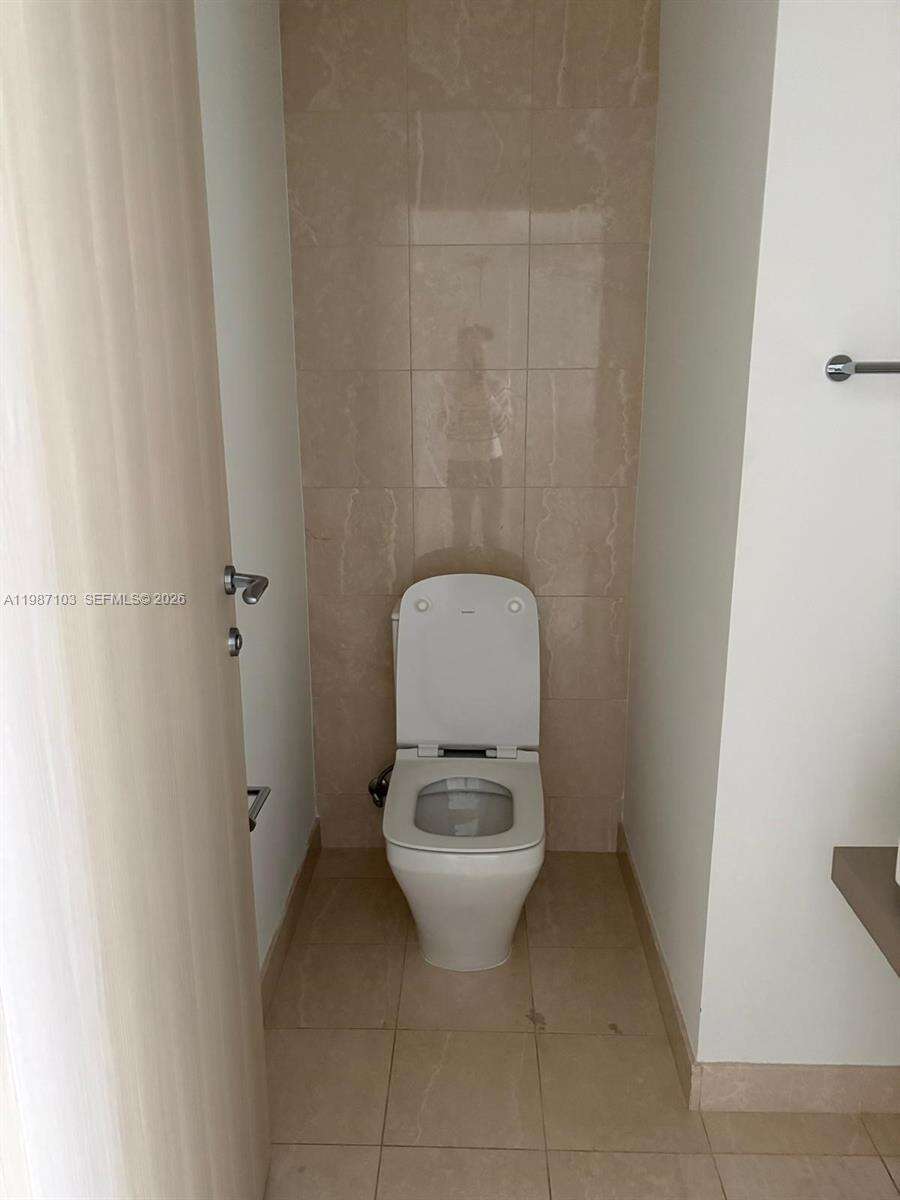 Brickell Flatiron at 1000 Brickell Plz, Miami, FL 33131 - For Rent photo 40