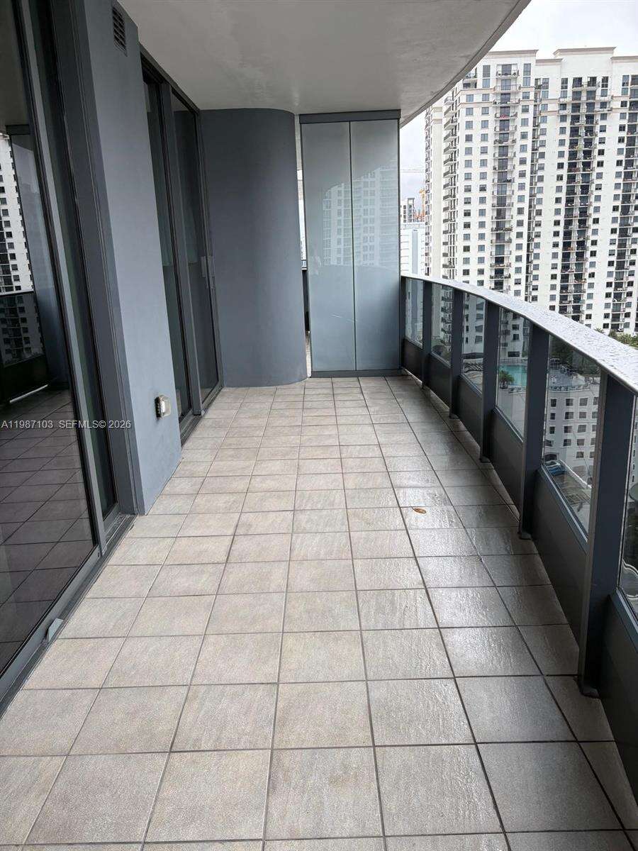 Brickell Flatiron at 1000 Brickell Plz, Miami, FL 33131 - For Rent photo 43