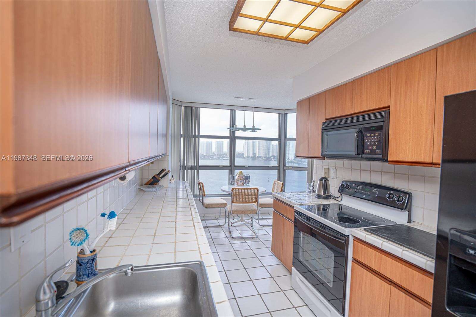 Mystic Pointe Tower 500 at 3530 Mystic Pointe Dr, Aventura, FL 33180 - For Rent photo 14