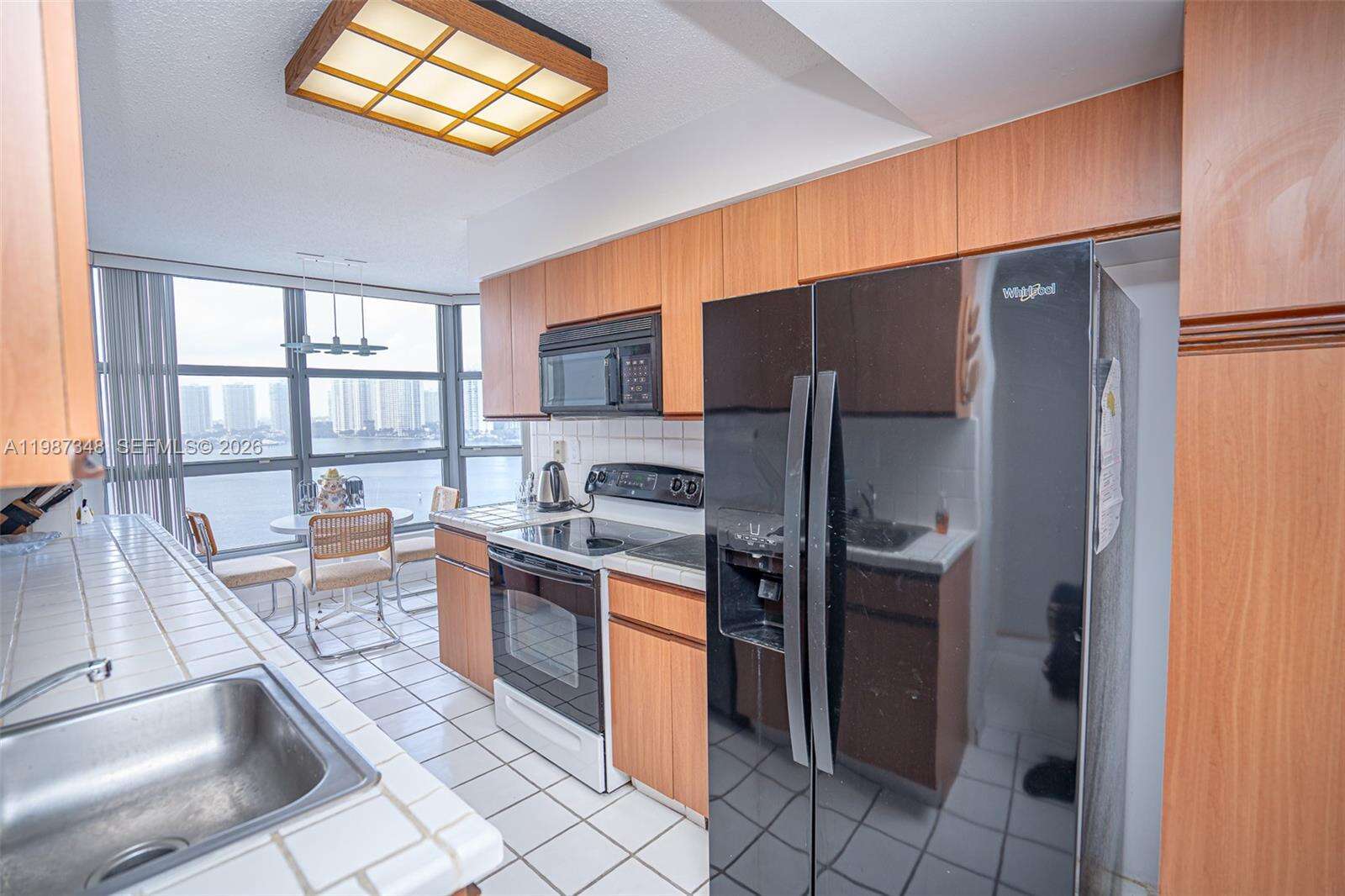Mystic Pointe Tower 500 at 3530 Mystic Pointe Dr, Aventura, FL 33180 - For Rent photo 15