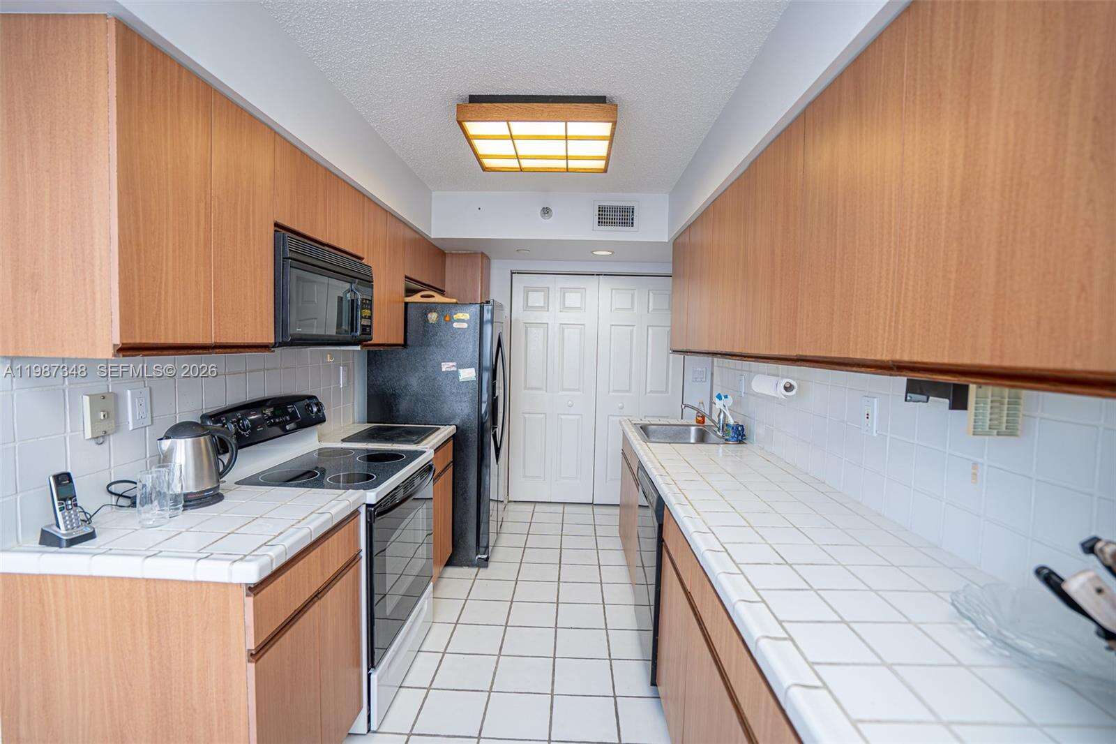 Mystic Pointe Tower 500 at 3530 Mystic Pointe Dr, Aventura, FL 33180 - For Rent photo 16