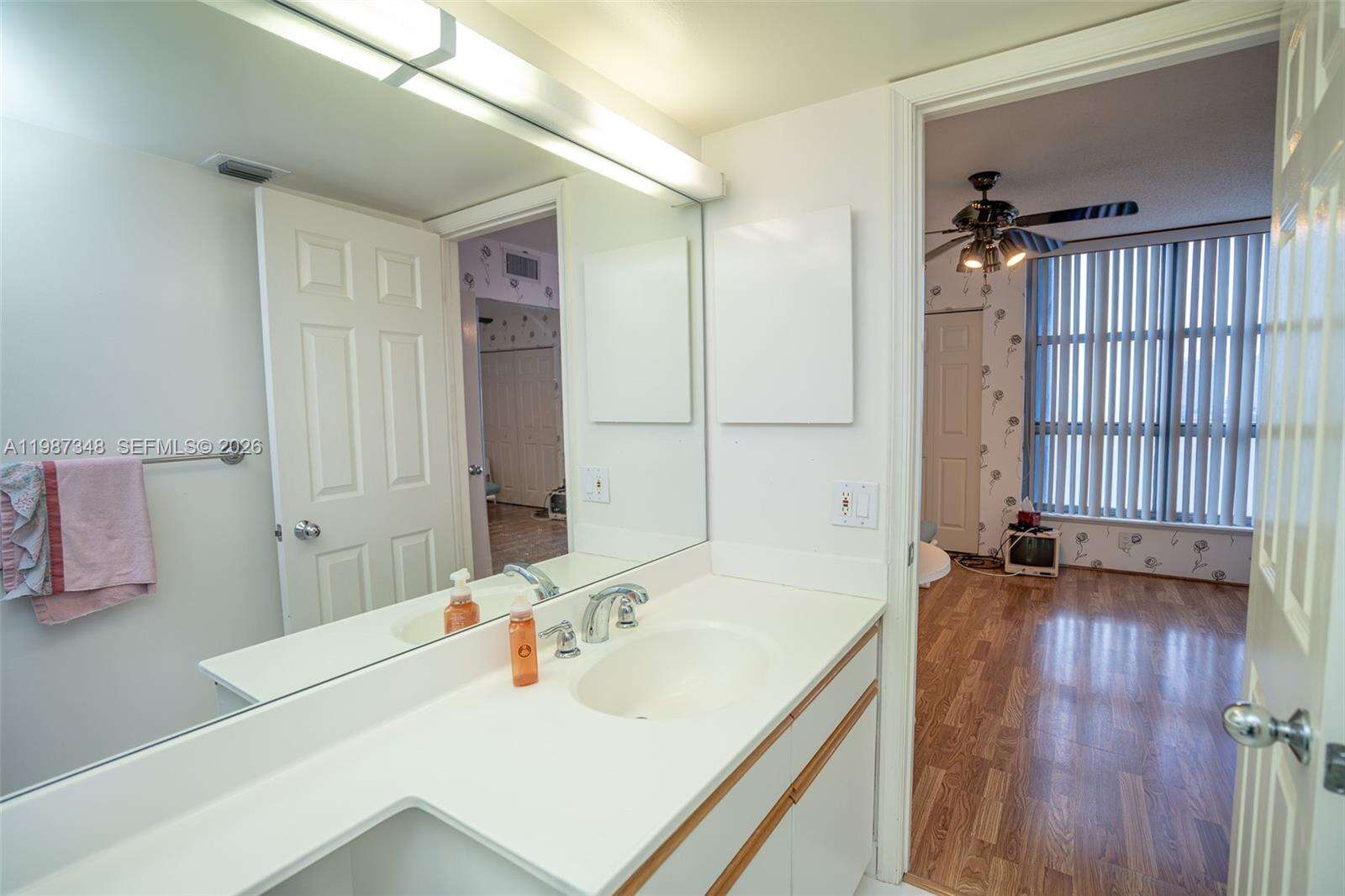 Mystic Pointe Tower 500 at 3530 Mystic Pointe Dr, Aventura, FL 33180 - For Rent photo 19