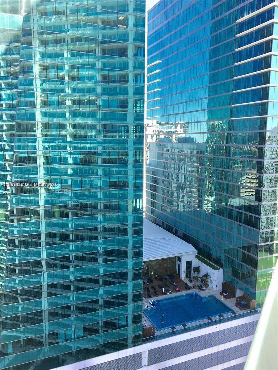 Epic Residences at 200 Biscayne Blvd Way, Miami, FL 33131 - For Rent photo 3