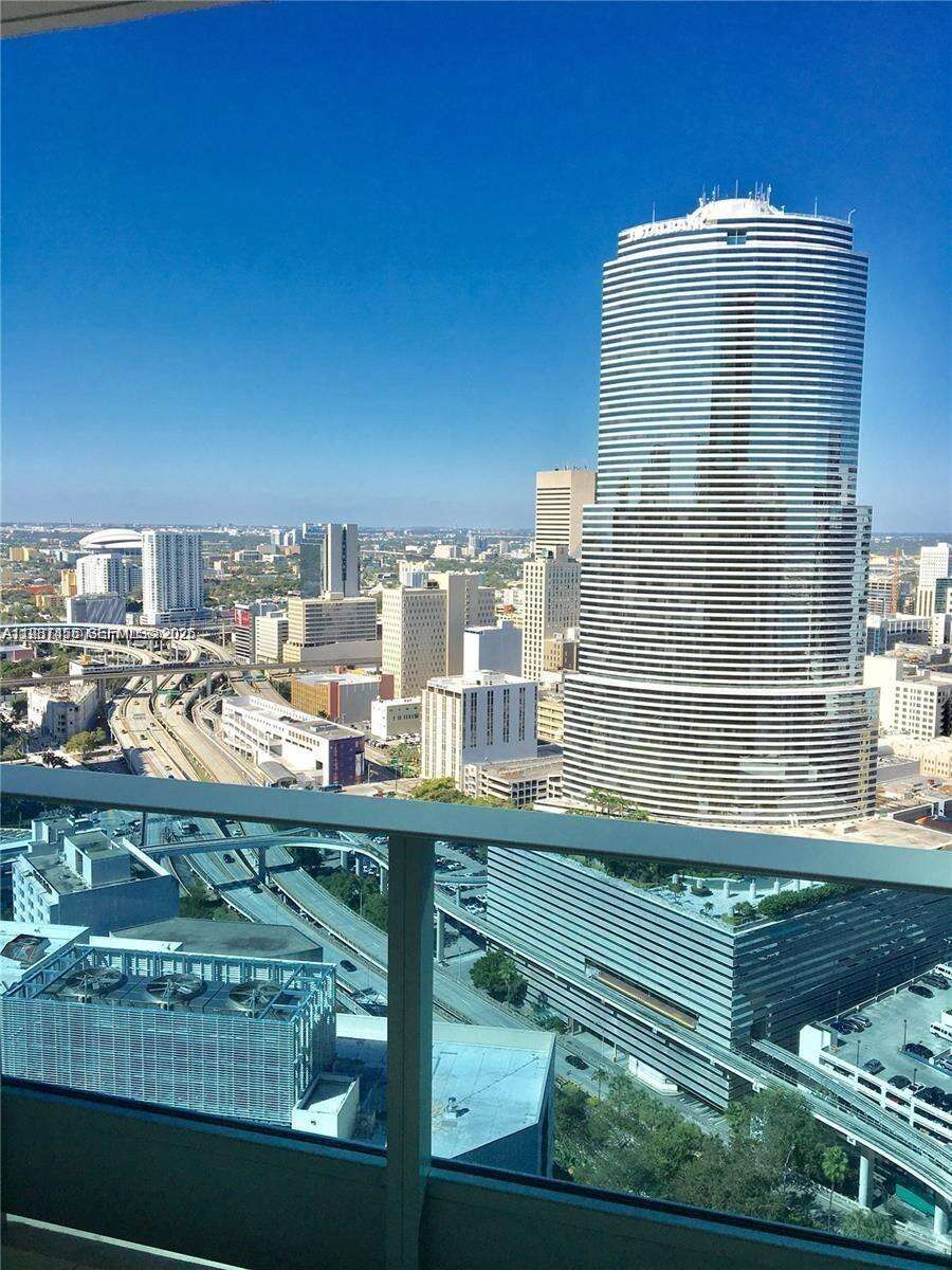 Epic Residences at 200 Biscayne Blvd Way, Miami, FL 33131 - For Rent photo 4