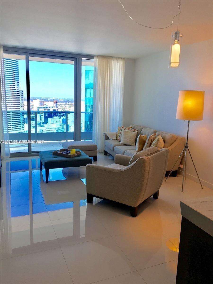 Epic Residences at 200 Biscayne Blvd Way, Miami, FL 33131 - For Rent photo 8