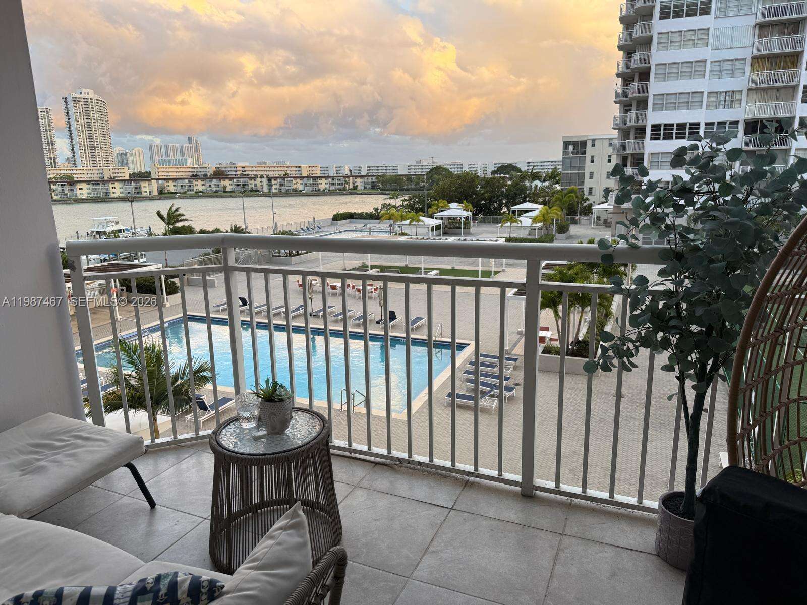 Del Prado at 18061 Biscayne Blvd, Aventura, FL 33160 - For Rent photo 1