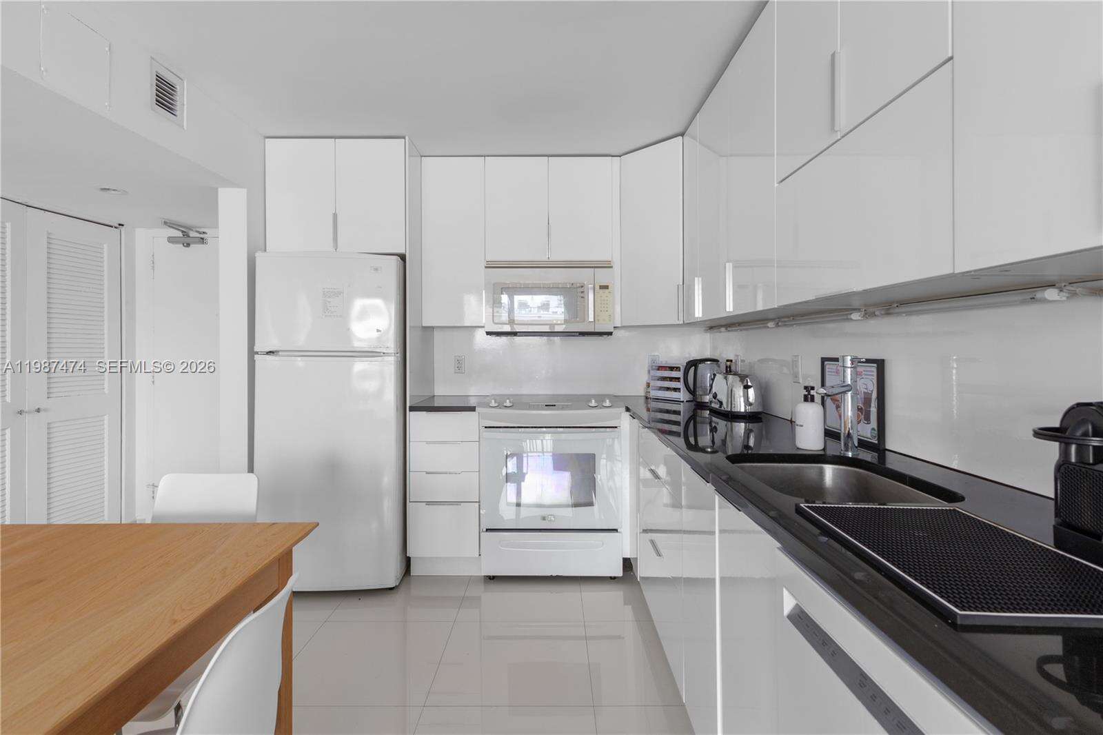 Ocean Point at 345 Ocean Dr, Miami Beach, FL 33139 - For Rent photo 14