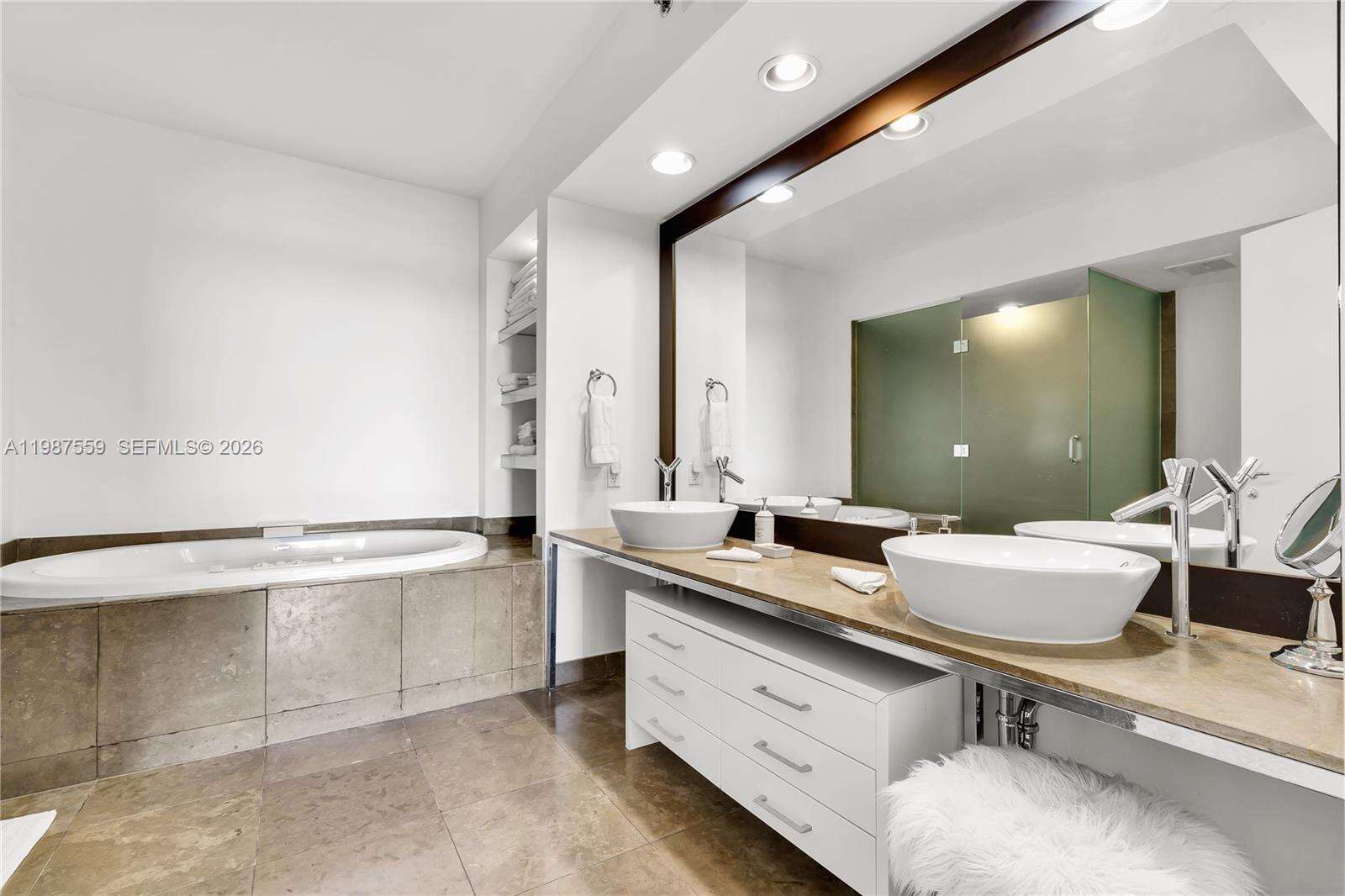 Icon at 450 Alton Rd, Miami Beach, FL 33139 - For Rent photo 14