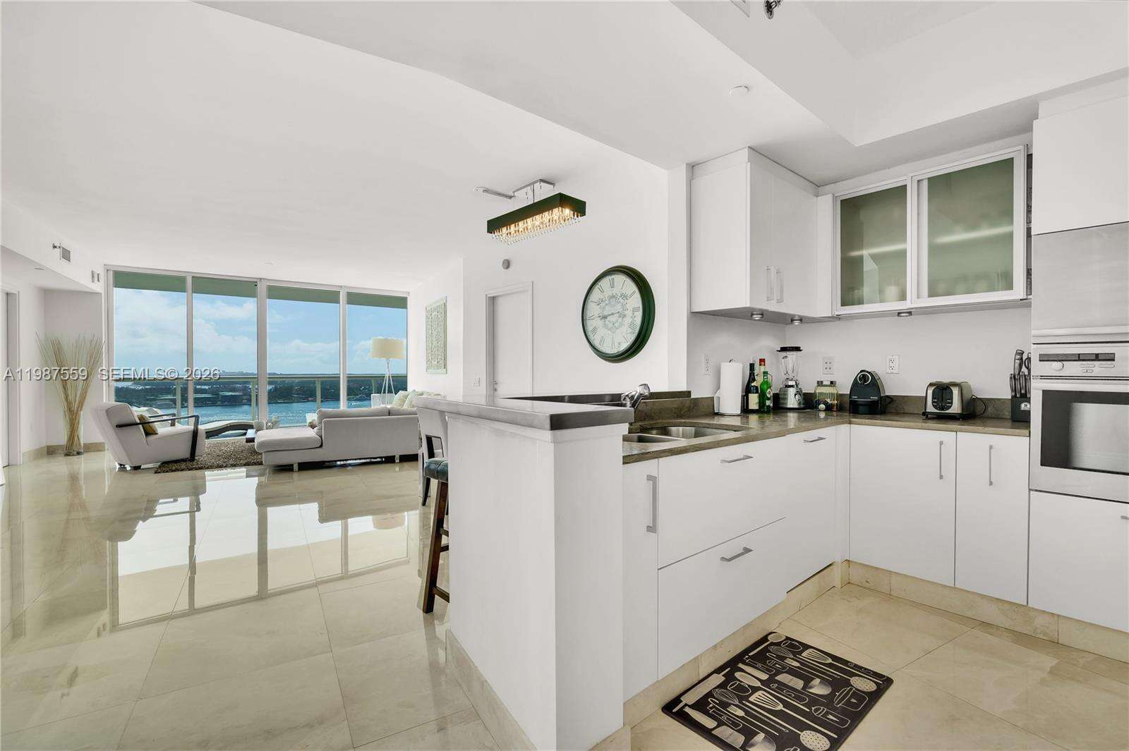 Icon at 450 Alton Rd, Miami Beach, FL 33139 - For Rent photo 5