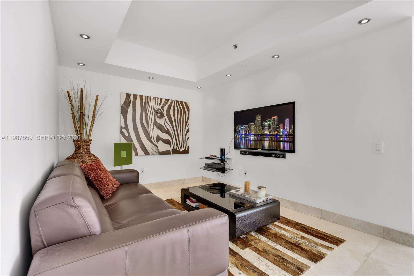 Icon at 450 Alton Rd, Miami Beach, FL 33139 - For Rent photo 10