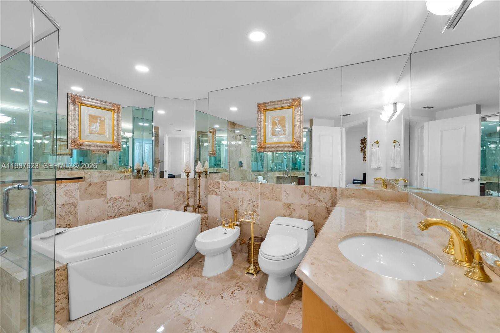 Il Villaggio at 1455 Ocean Dr, Miami Beach, FL 33139 - For Rent photo 13