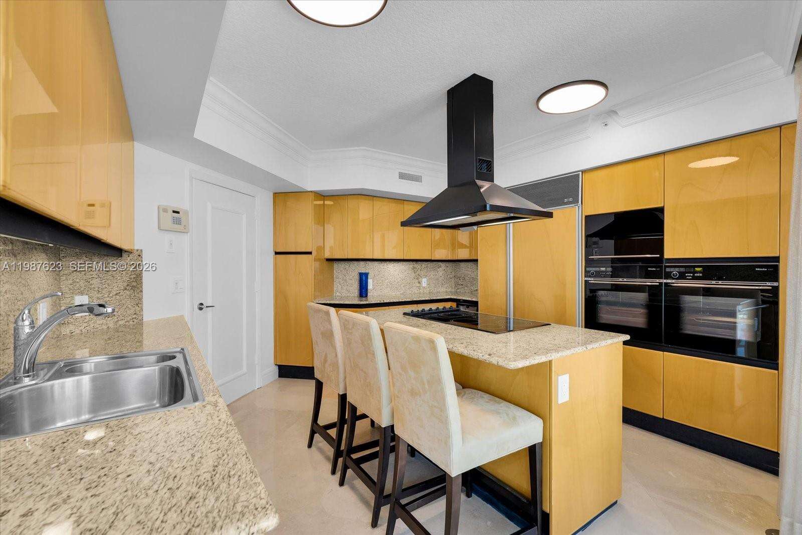 Il Villaggio at 1455 Ocean Dr, Miami Beach, FL 33139 - For Rent photo 8