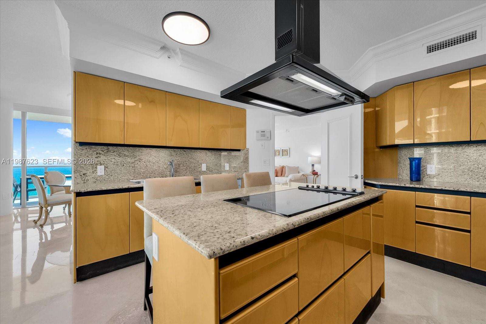 Il Villaggio at 1455 Ocean Dr, Miami Beach, FL 33139 - For Rent photo 9