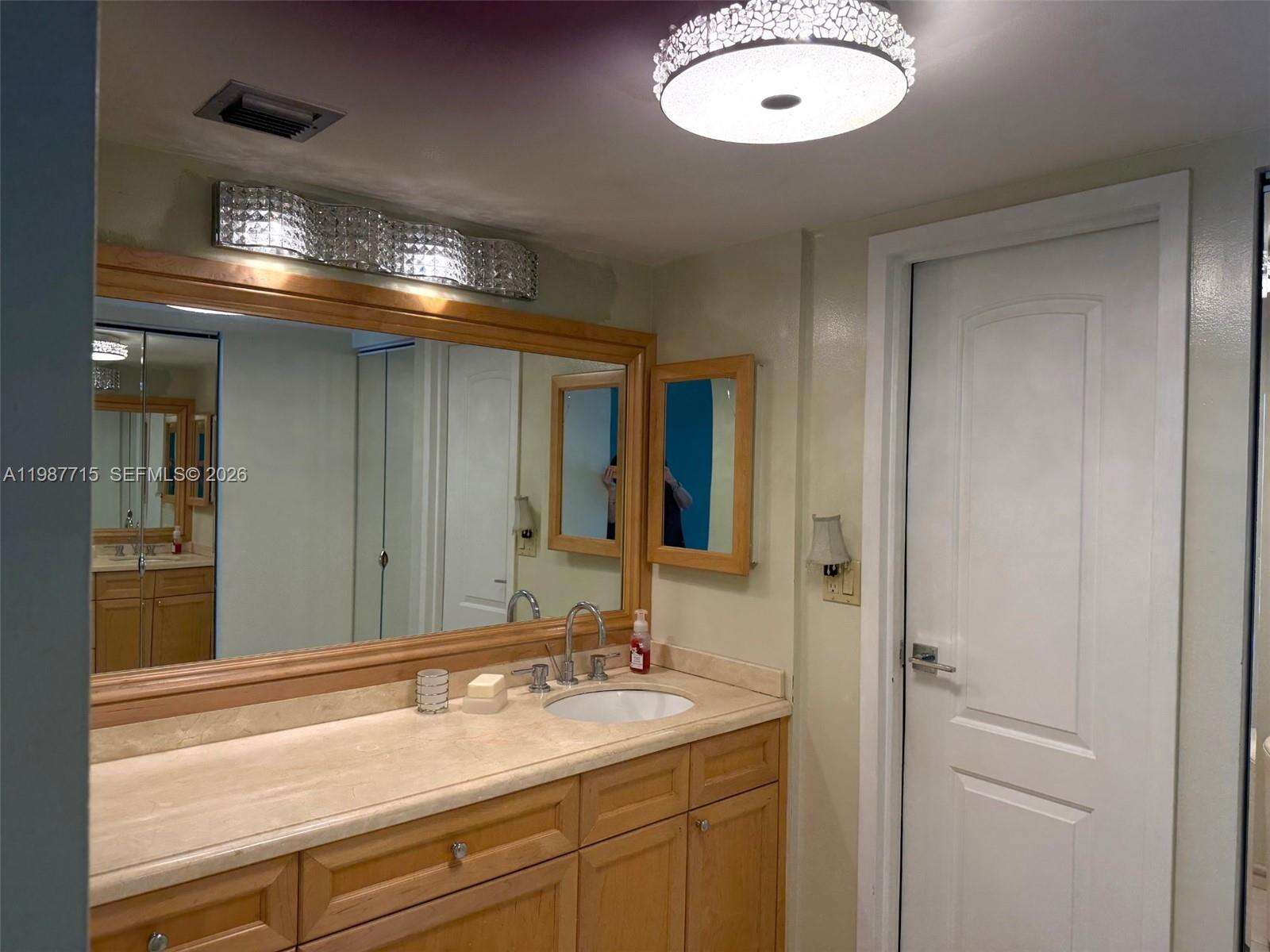 Arlen House at 100 Bayview Dr, Sunny Isles Beach, FL 33160 - For Rent photo 10