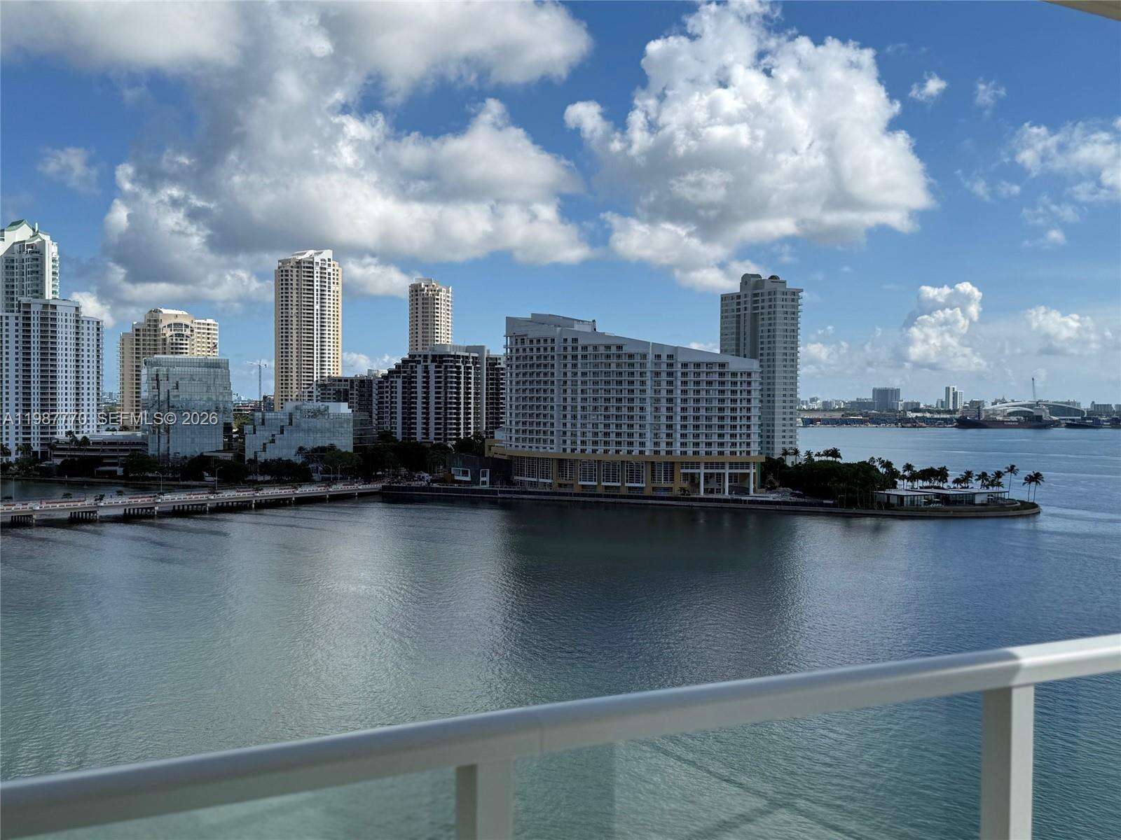 The Mark On Brickell at 1155 Brickell Bay Dr, Miami, FL 33131 - For Rent photo 2