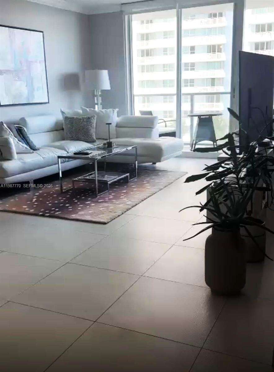 The Mark On Brickell at 1155 Brickell Bay Dr, Miami, FL 33131 - For Rent photo 3