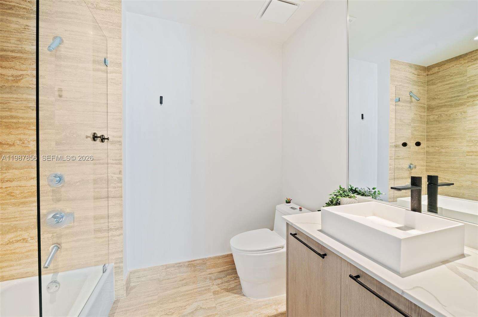 Trump Tower 2 at 15901 Collins Ave, Sunny Isles Beach, FL 33160 - For Rent photo 20