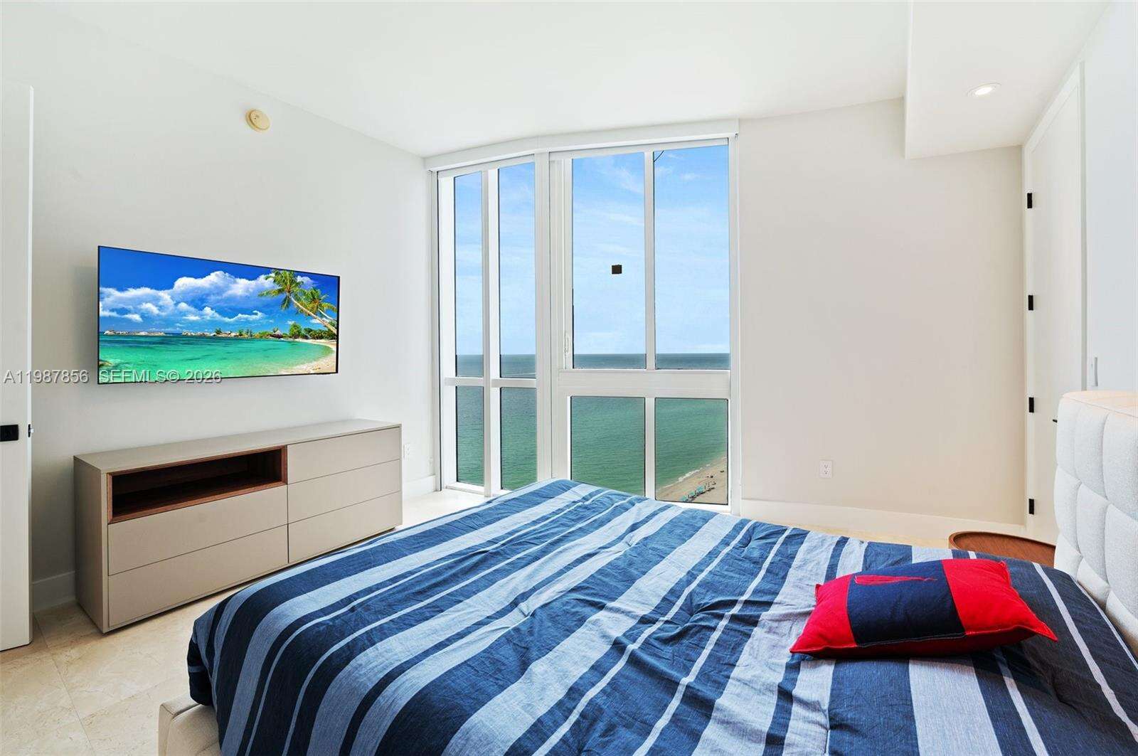 Trump Tower 2 at 15901 Collins Ave, Sunny Isles Beach, FL 33160 - For Rent photo 21