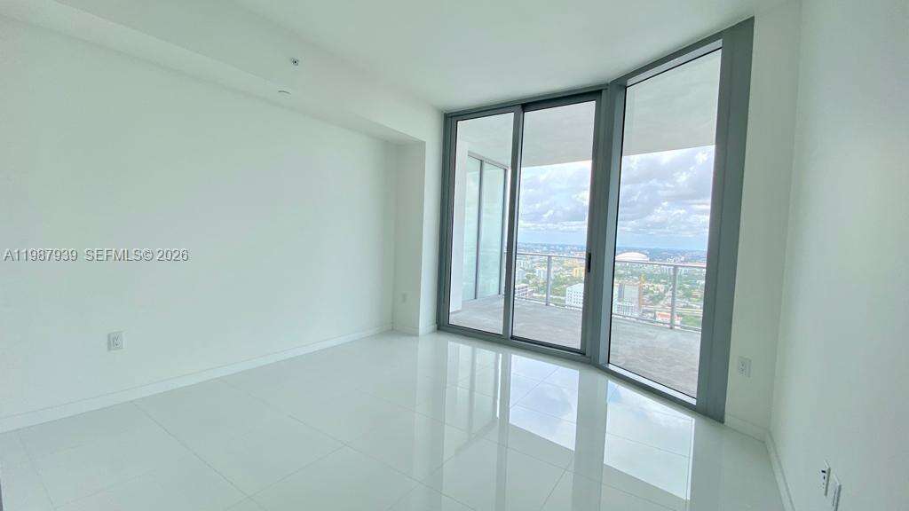 Paramount Miami Worldcenter at 851 1 Ave, Miami, FL 33132 - For Rent photo 15