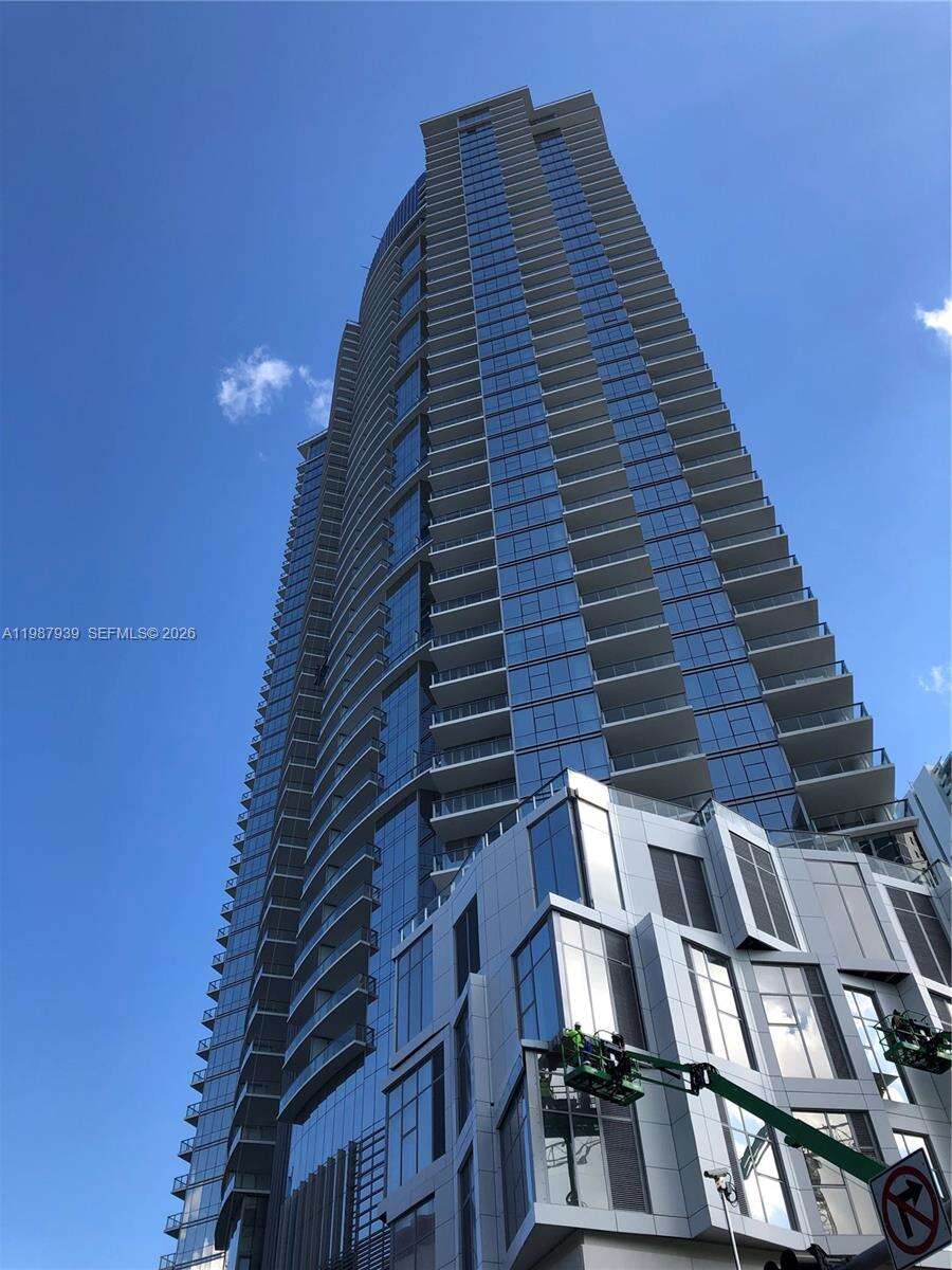 Paramount Miami Worldcenter at 851 1 Ave, Miami, FL 33132 - For Rent photo 23