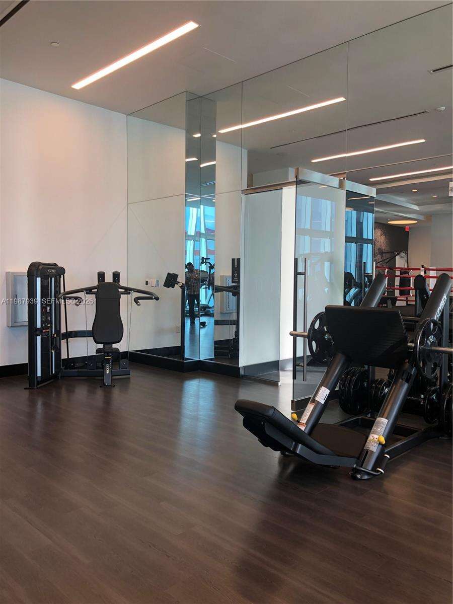 Paramount Miami Worldcenter at 851 1 Ave, Miami, FL 33132 - For Rent photo 24