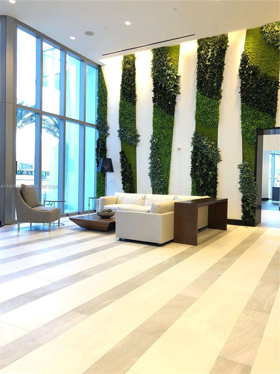 Paramount Miami Worldcenter at 851 1 Ave, Miami, FL 33132 - For Rent photo 29