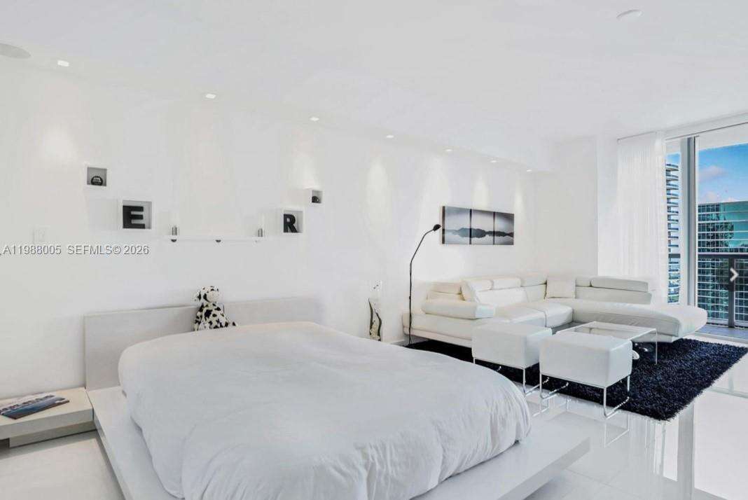 Icon Brickell 1 at 475 Brickell Ave, Miami, FL 33131 - For Rent photo 2