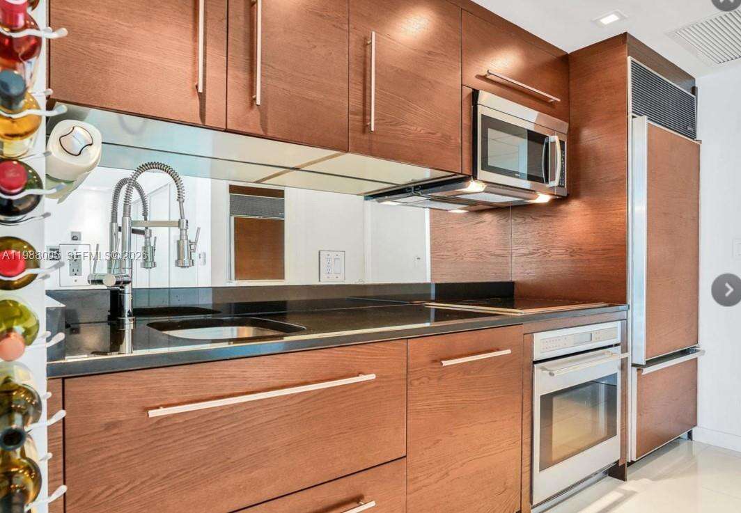 Icon Brickell 1 at 475 Brickell Ave, Miami, FL 33131 - For Rent photo 12