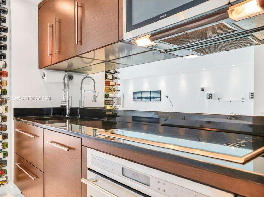 Icon Brickell 1 at 475 Brickell Ave, Miami, FL 33131 - For Rent photo 13