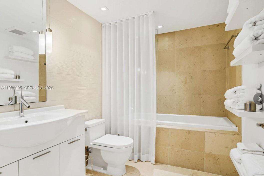 Icon Brickell 1 at 475 Brickell Ave, Miami, FL 33131 - For Rent photo 14