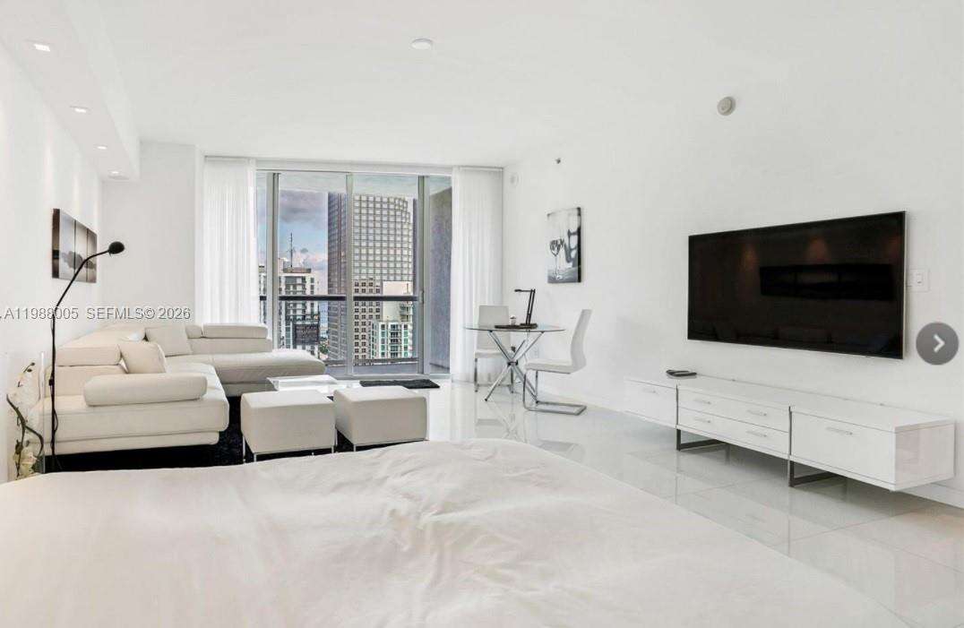 Icon Brickell 1 at 475 Brickell Ave, Miami, FL 33131 - For Rent photo 5