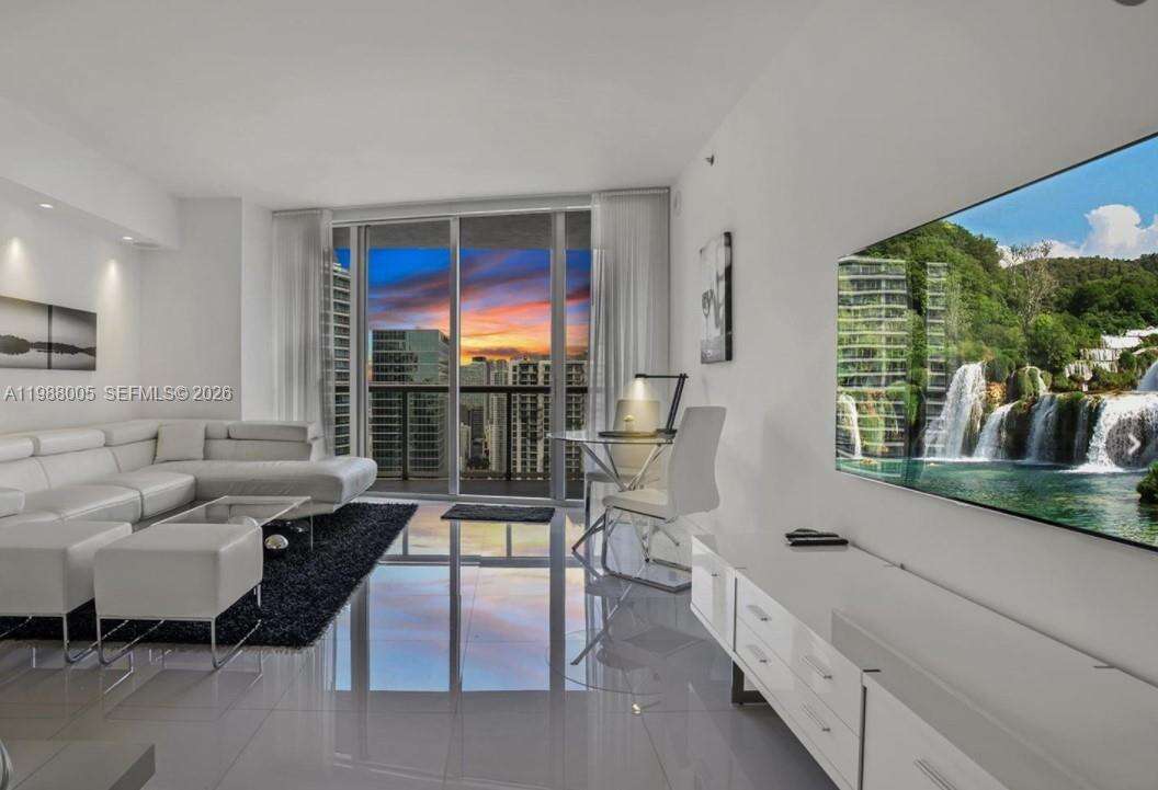 Icon Brickell 1 at 475 Brickell Ave, Miami, FL 33131 - For Rent photo 8