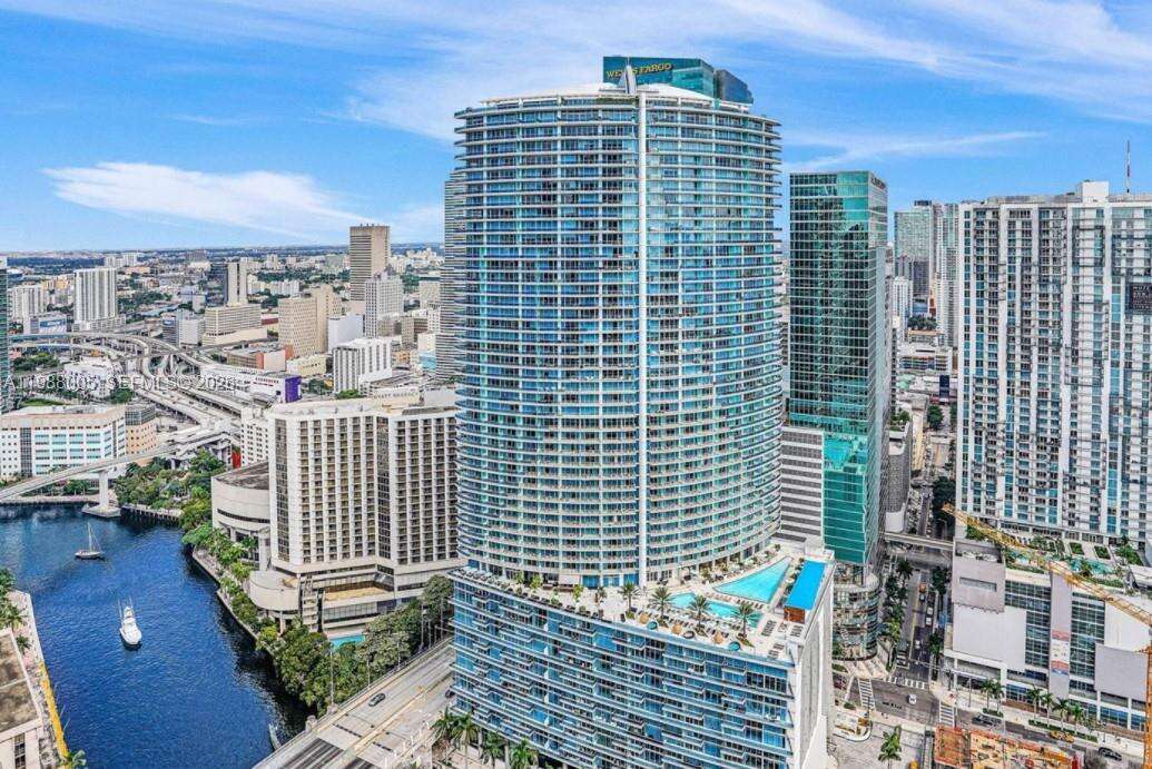 Icon Brickell 1 at 475 Brickell Ave, Miami, FL 33131 - For Rent photo 10