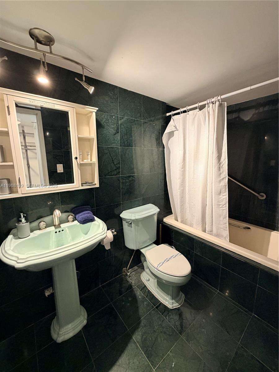 Seacoast 5151 at 5161 Collins Ave, Miami Beach, FL 33140 - For Rent photo 11