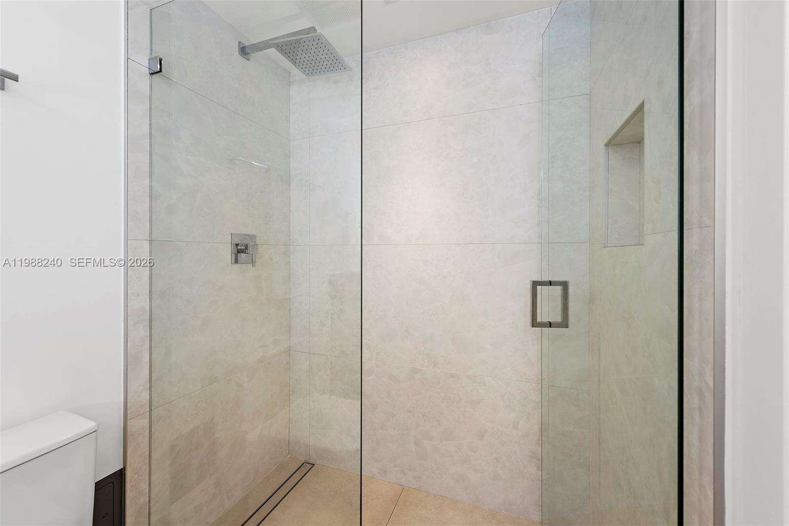 Roney Palace at 2301 Collins Ave, Miami Beach, FL 33139 - For Rent photo 17
