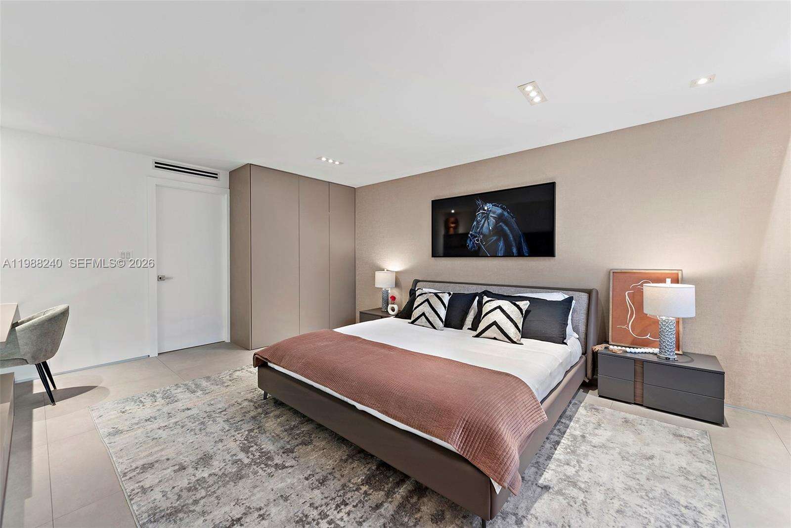 Roney Palace at 2301 Collins Ave, Miami Beach, FL 33139 - For Rent photo 25
