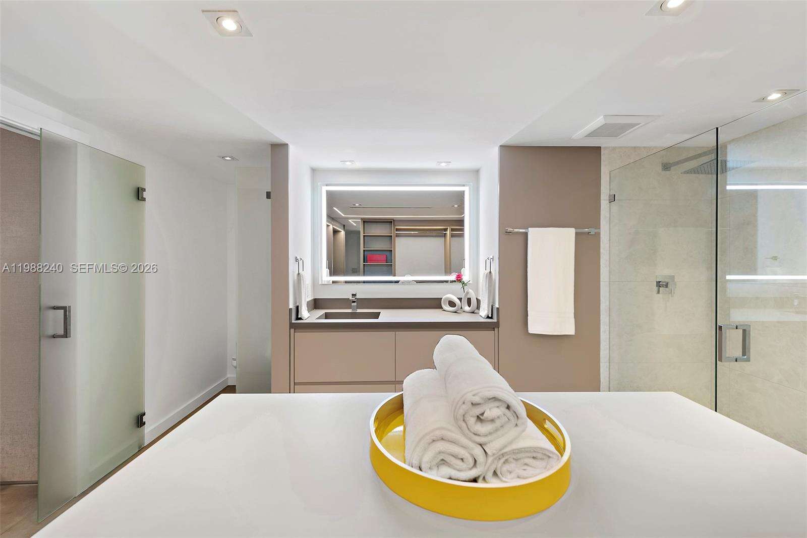 Roney Palace at 2301 Collins Ave, Miami Beach, FL 33139 - For Rent photo 4