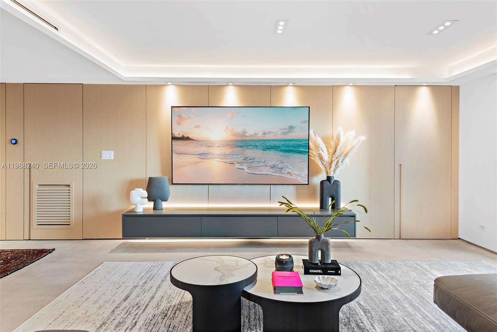 Roney Palace at 2301 Collins Ave, Miami Beach, FL 33139 - For Rent photo 48