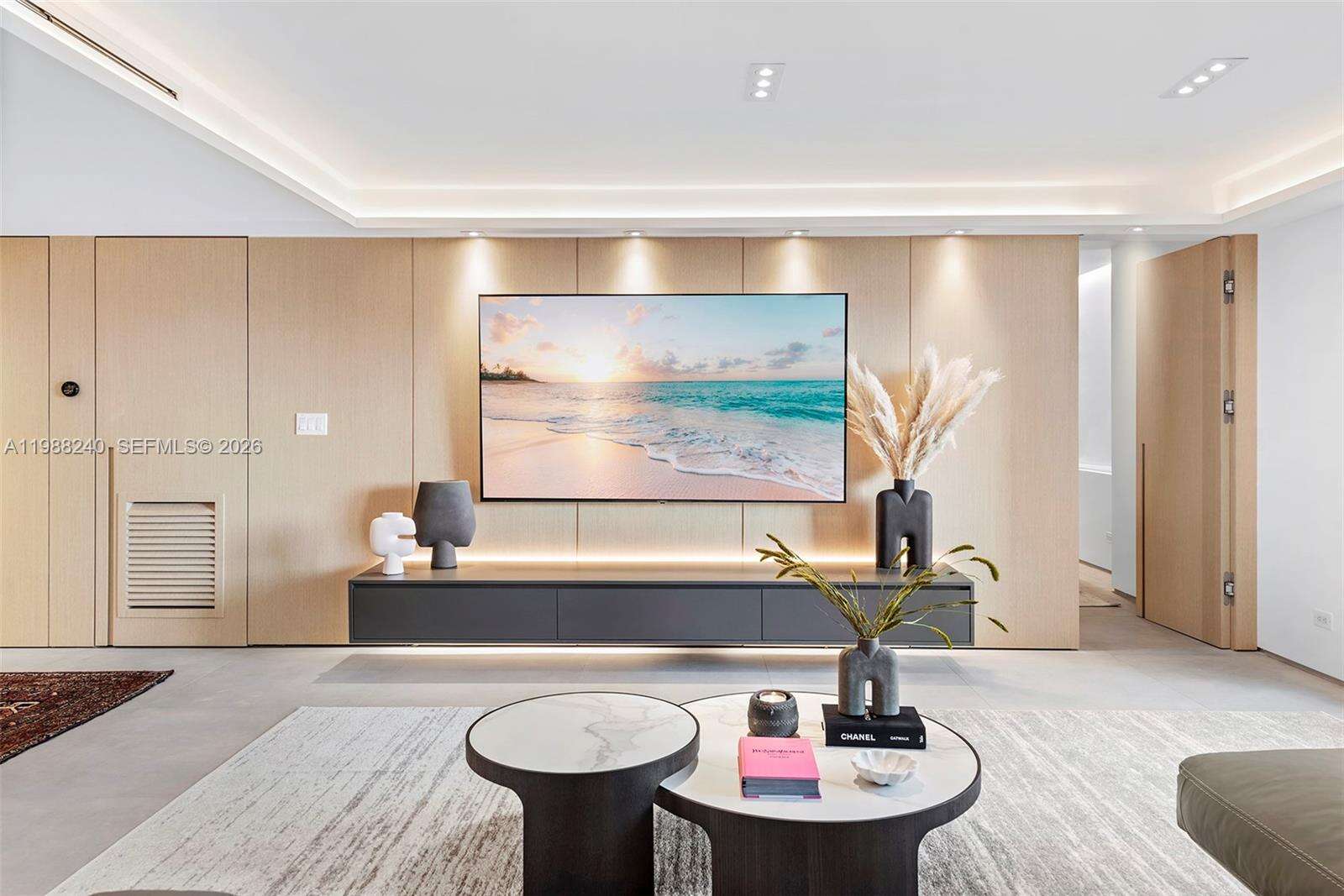 Roney Palace at 2301 Collins Ave, Miami Beach, FL 33139 - For Rent photo 52