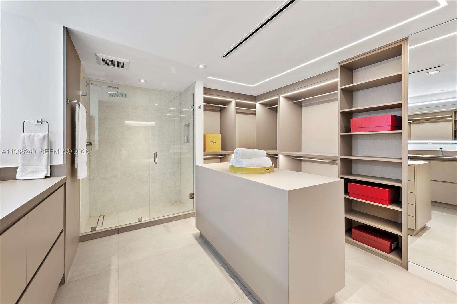 Roney Palace at 2301 Collins Ave, Miami Beach, FL 33139 - For Rent photo 9