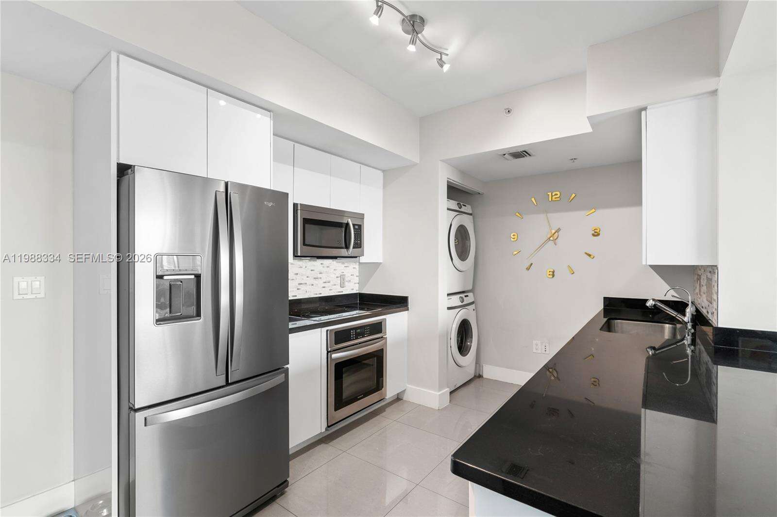 Mint at 92 3 St, Miami, FL 33130 - For Rent photo 13
