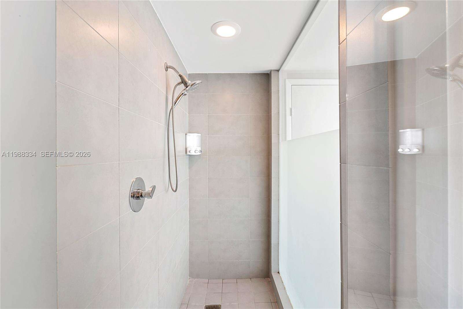 Mint at 92 3 St, Miami, FL 33130 - For Rent photo 47