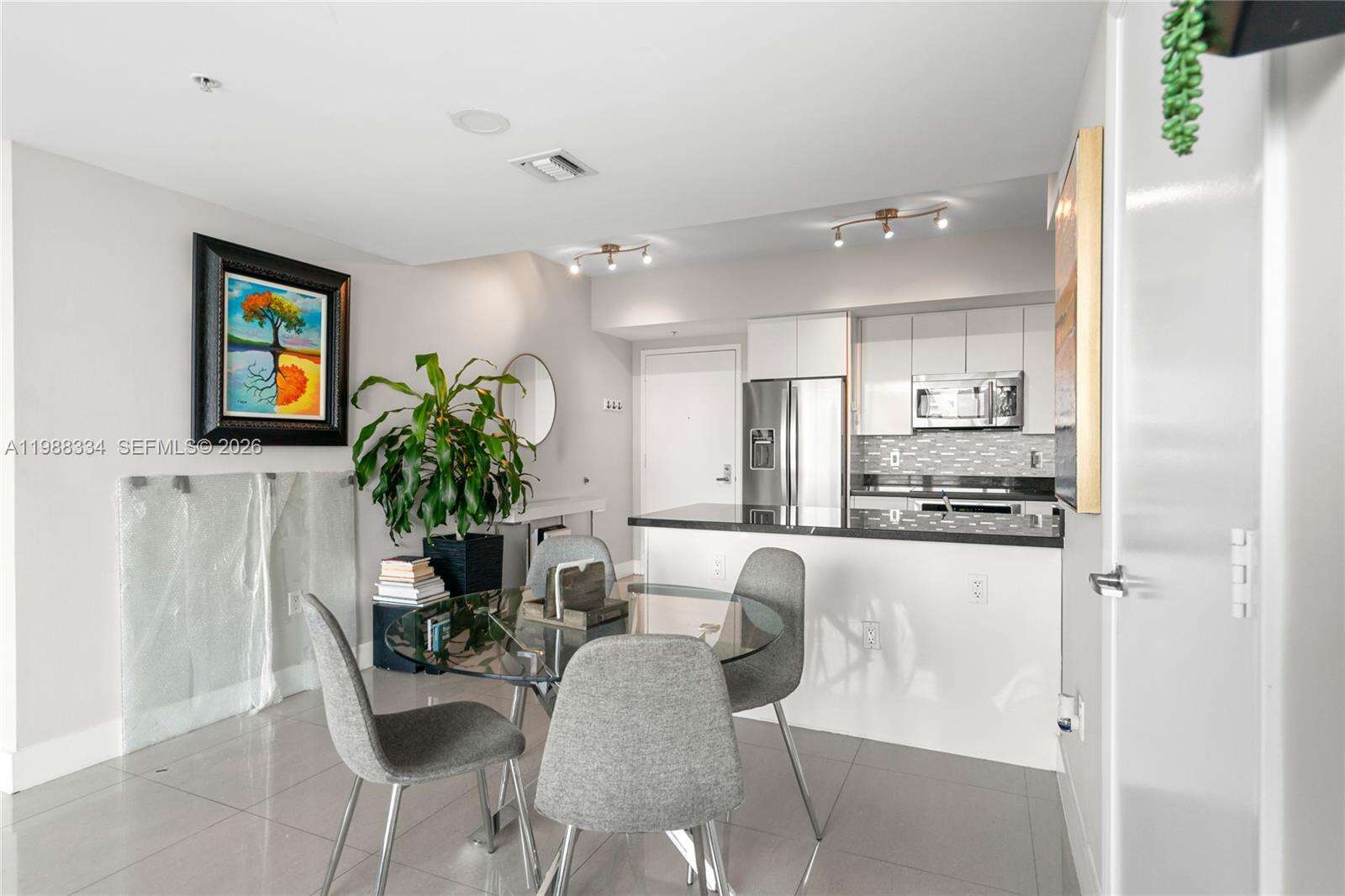Mint at 92 3 St, Miami, FL 33130 - For Rent photo 9
