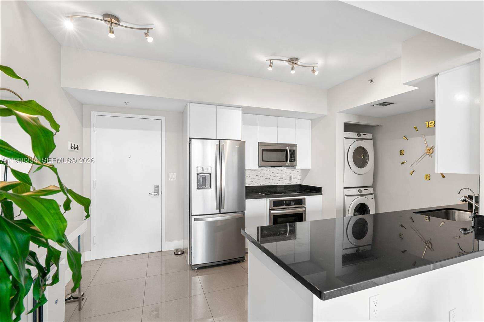 Mint at 92 3 St, Miami, FL 33130 - For Rent photo 10