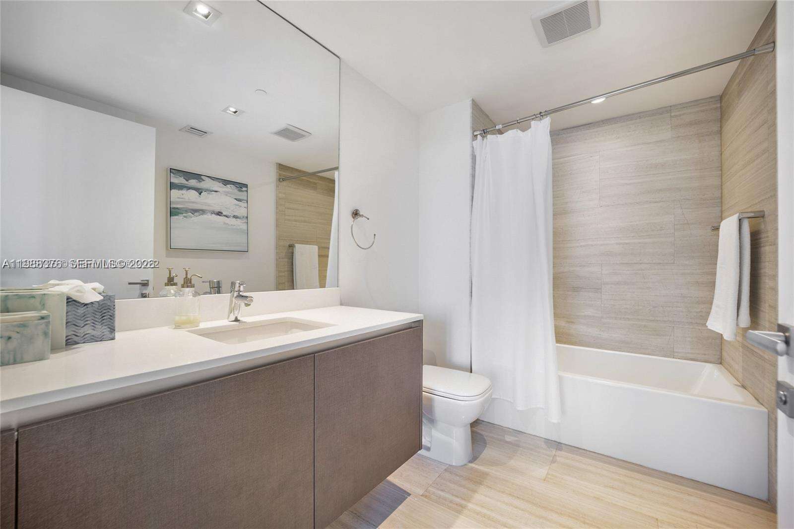 Echo Brickell at 1451 Brickell Ave, Miami, FL 33131 - For Rent photo 7