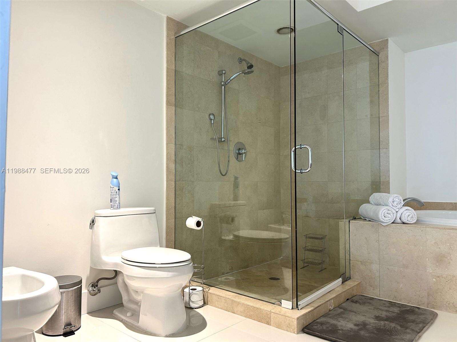 The Beach Club Two at 1830 Ocean Dr, Hallandale Beach, FL 33009 - For Rent photo 27